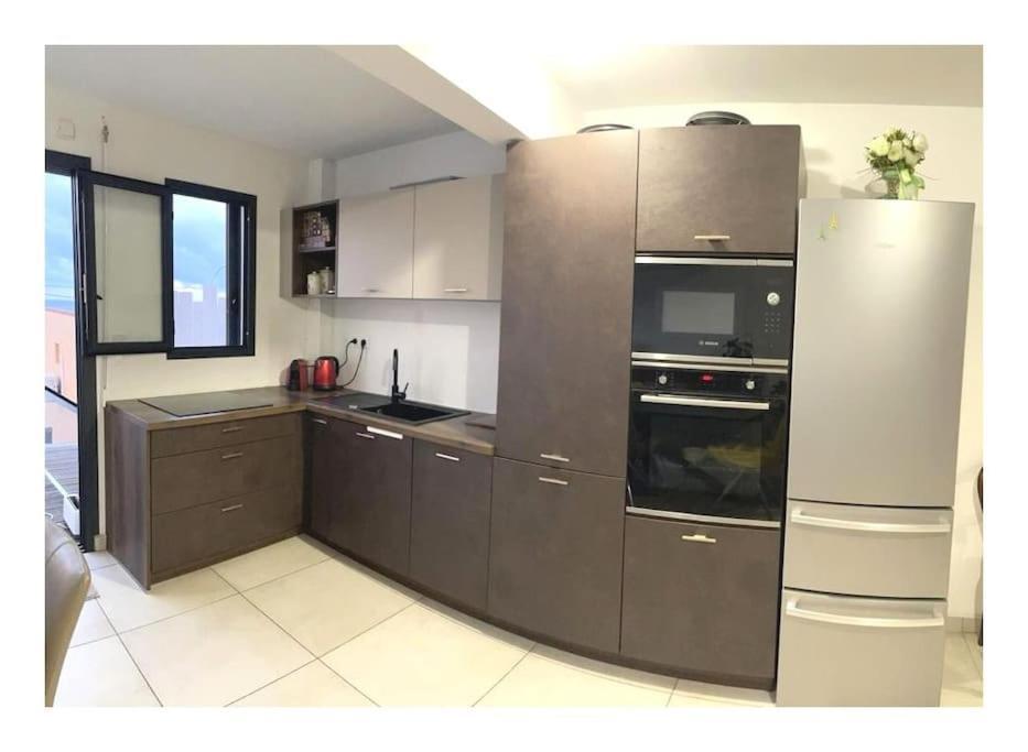 Le 136 Belle Vue Apartment Le Gosier  Bagian luar foto